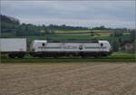 Rem 476 453 der Railcare bei zwischen Henschiken und Dintikon-Dottikon.