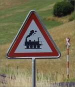 Öffentlicher Fahrtag auf der Emmentalbahn.

Historisierendes Bahnübergangsschild bei Oberei, Juli 2023.