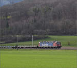 Re 620 082 'Pfffikon' bei Oensingen, Mrz 2024.