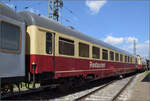 175 Jahre Eisenbahn in Nrdlingen / 55 Jahre Bayrisches Eisenbahnmuseum.

TEE-Speisewagen WRmz 61 80 88-94 309-6. Mai 2024.
