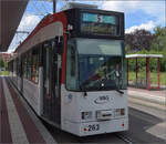 Strassenbahn Freiburg.

Duewag GT8Z 263 am Pressehaus. Juli 2024.