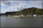 Die Pirouette der Loreley IV vor dem Anlegen in St. Goar spart eine ganze Menge Diesel. Juli 2024.