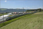   RABe 528 222 und RABe 528 205 auf dem Weg nach Bern.