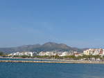 (185'657) - Am Strand von Roses am 29.